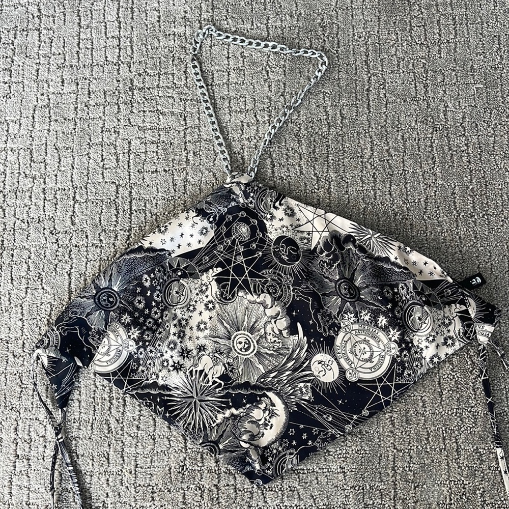 Chain crop top